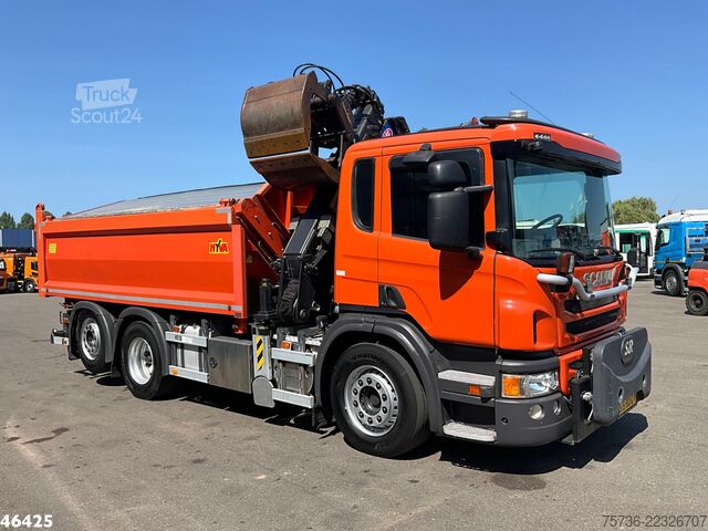 Benne à 3 côtés Scania P 320 HMF 14 Tonmeter Z-kraan Just  227.472 km!