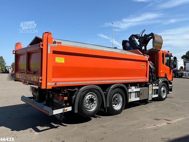 Benne à 3 côtés Scania P 320 HMF 14 Tonmeter Z-kraan Just  227.472 km!