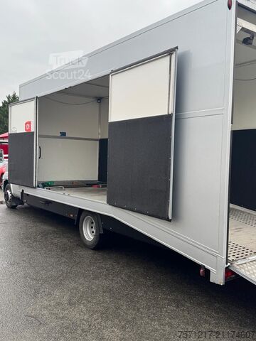 Transport voiture fermé Iveco Daily