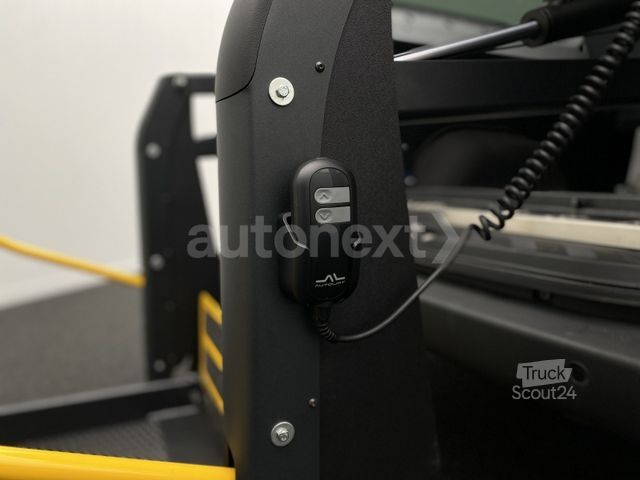 Mikroautobuss MERCEDES-BENZ Sprinter 317 Tourer *ROLLSTUHL-LIFT* DACHKLIMA