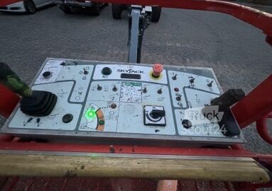 Teleskopiskā darba platforma Skyjack SJ 86 T Diesel 28,21 m