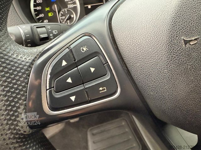 Fourgon tôlé MERCEDES-BENZ Vito 111 CDI Ka. lg. Klima Flügel Navi AHK PDC+