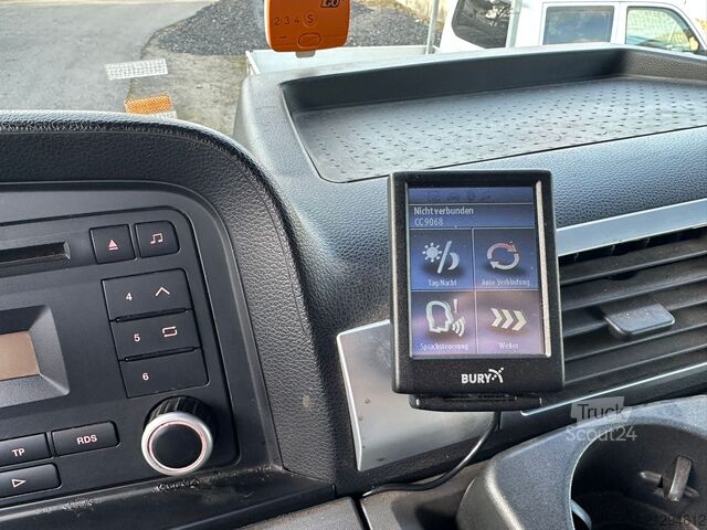 Gru montata su autocarro MAN TGA 33.400 6x4 +Hiab