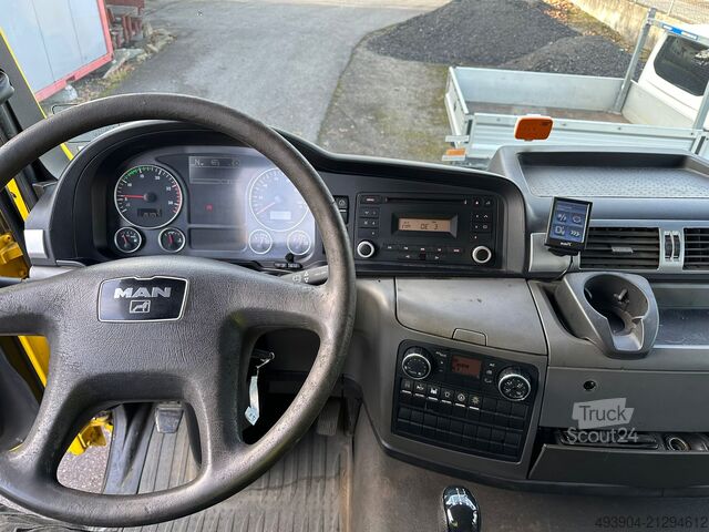 Gru montata su autocarro MAN TGA 33.400 6x4 +Hiab