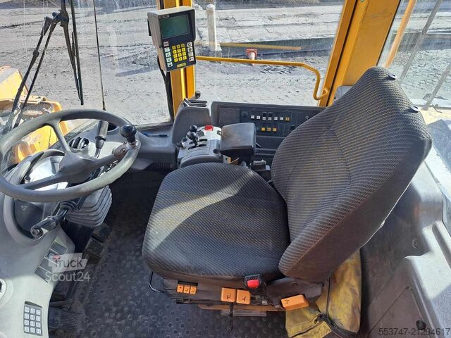 Колесный погрузчик Volvo L 150 E