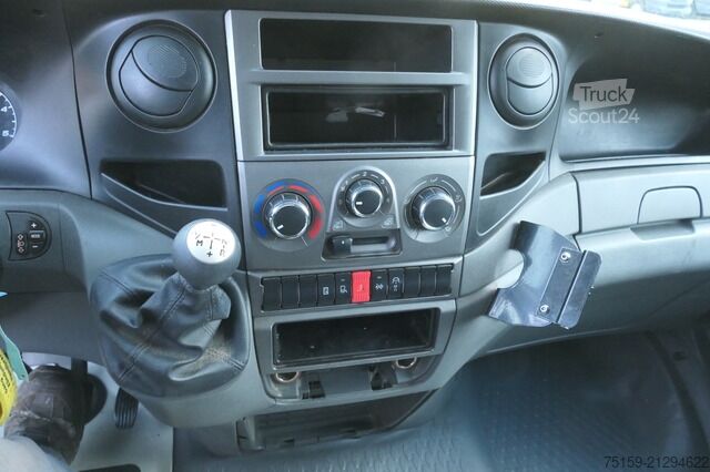 Furgoneta caja iveco Daily 35 S11 C30C AUTOMATIK KAMERA Regale LUFT DURCHGANG EURO-5 CoC