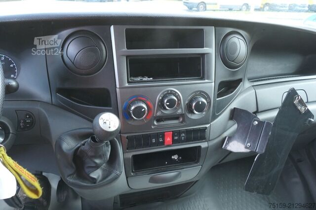 Furgoneta caja iveco Daily 35 S11 C30C AUTOMATIK KAMERA Regale LUFT DURCHGANG EURO-5 CoC