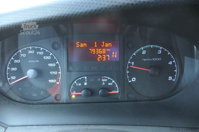 Furgoneta caja iveco Daily 35 S11 C30C AUTOMATIK KAMERA Regale LUFT DURCHGANG EURO-5 CoC