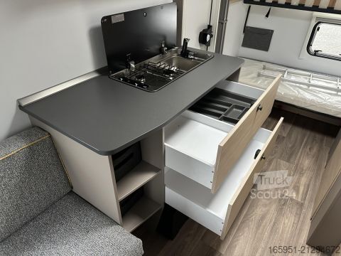 Caravana NEXT 381 Neuheit! Fendt mit Etagenbetten