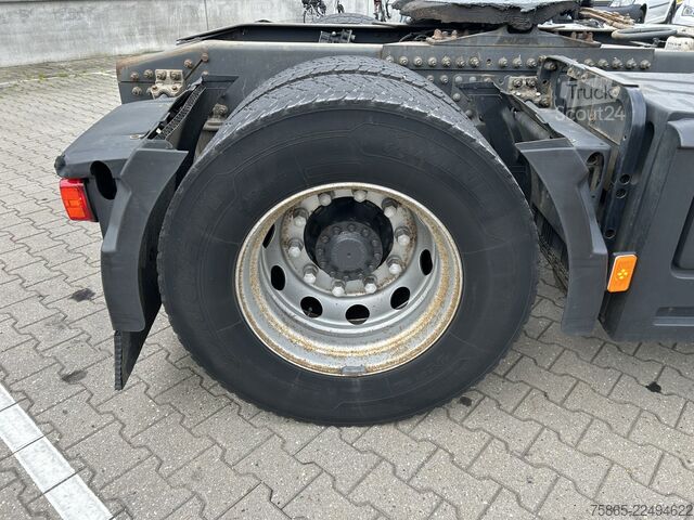 Standard-SZM Volvo FM 330 Globetrotter / 742 dkm / VEB+ / Spoilers...