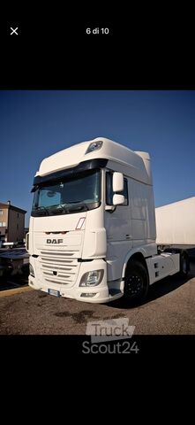 Camión portacontenedores de gancho DAF XF 510