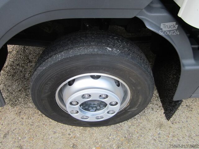 Camião de caixa fechada Mercedes-Benz 1230 Atego Koffer 8,14 m lang LBW Autom.