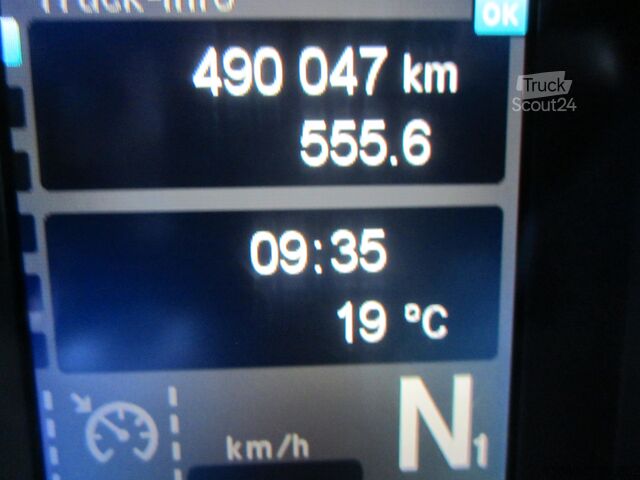 Camião de caixa fechada Mercedes-Benz 1230 Atego Koffer 8,14 m lang LBW Autom.