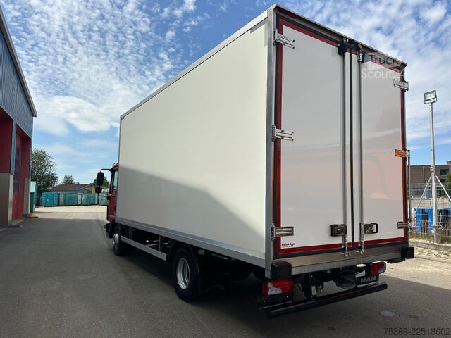 Autocamion cu caroserie tip cutie MAN 12.250 TGL BL Iso Koffer 5.70m orig.110.777 km