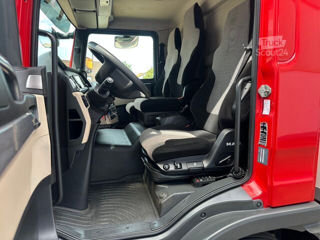 Autocamion cu caroserie tip cutie MAN 12.250 TGL BL Iso Koffer 5.70m orig.110.777 km