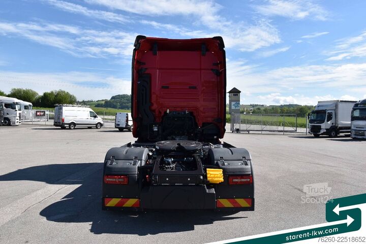 Standard nyergesvontató MAN TGX 18.560 D30 GM Retarder Luft/Luft MIETE