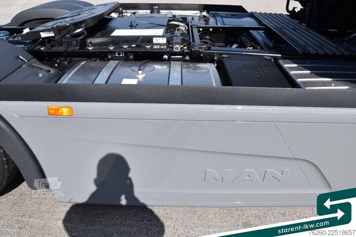 Nagy térfogatú nyergesvontató MAN TGX 18.520 Low Deck Hubsattelk. D30 Retar. MIETE
