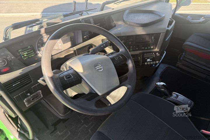 Hűtős teherautó Volvo FH-460 6x2R Carrier / Swiss-Vehicle