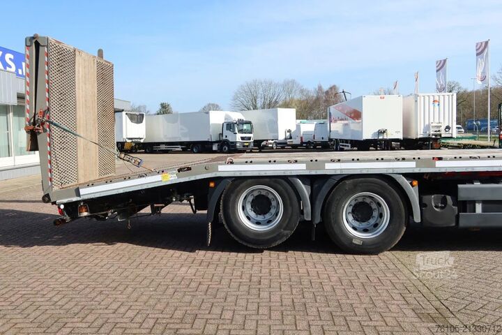 Fourgon porte-voitures MAN TGS 35.360 8x2 Oprijvrachtwagen + Hiab 228 E3