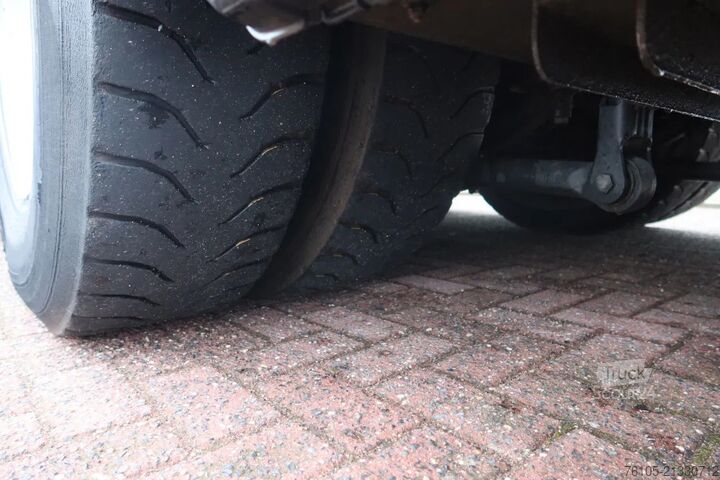 Fourgon porte-voitures MAN TGS 35.360 8x2 Oprijvrachtwagen + Hiab 228 E3