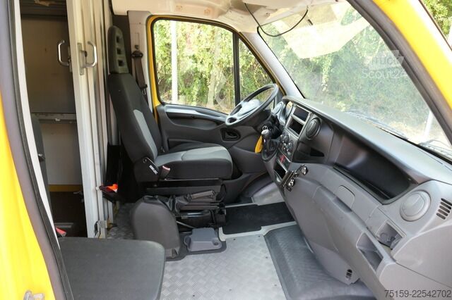 Dobozos furgon iveco Daily 35 S11 C30C AUTOMATIK KAMERA Regale LUFT DURCHGANG EURO-5 CoC