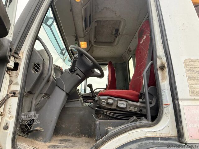 Betonpumpe Iveco Trakker 440T41 trakker 440 8x4 28M SERMAC