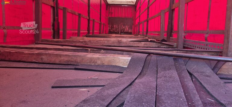 Öppen semitrailer med kapell Krone SD Standardtrailer mit Steckrungen