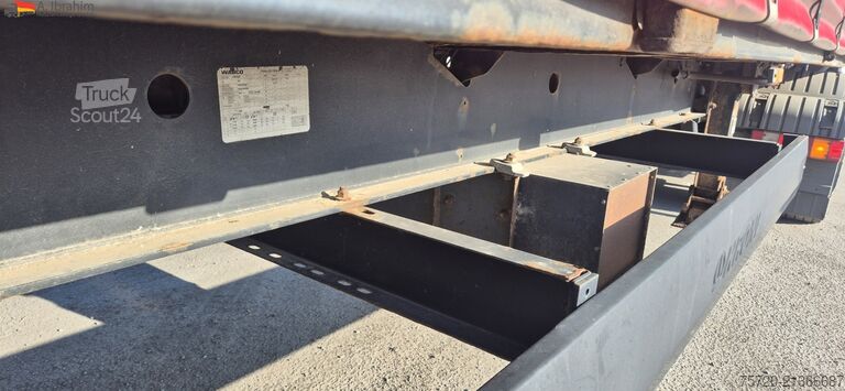 Öppen semitrailer med kapell Krone SD Standardtrailer mit Steckrungen