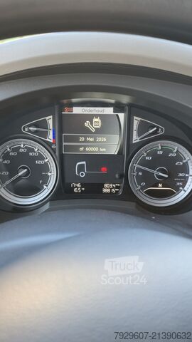 Transporter mit Koffer DAF LF 230