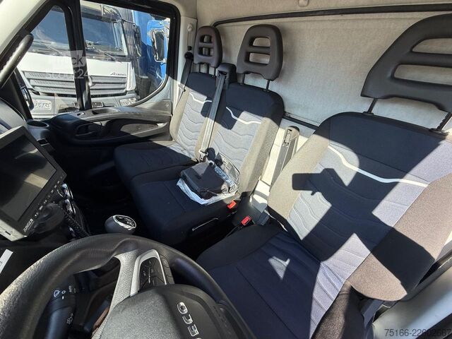 Transporter mit Koffer IVECO 72 C 18 L Koffer 6,2 m LBW 1 T*Standhzg.*NL 3 T