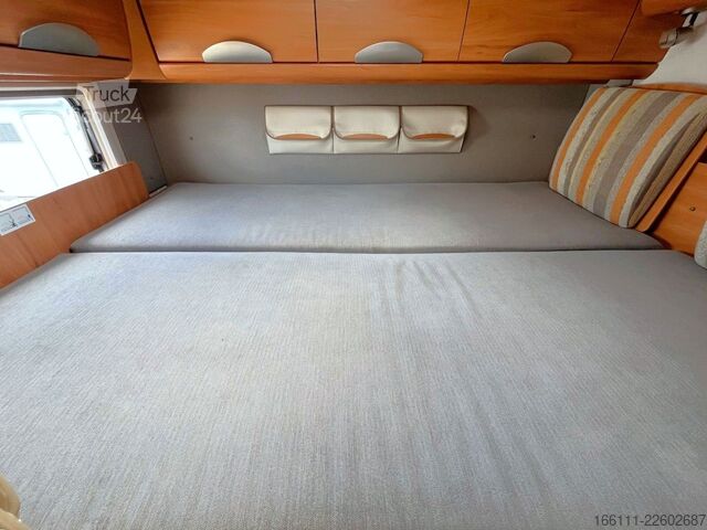 Integrerad husbil HYMER/ERIBA B 614 - Festbett- Klima -  - Solar -
