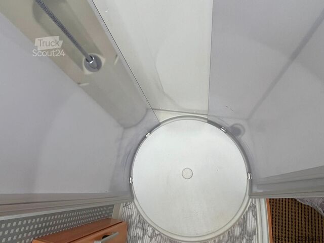 Integrerad husbil HYMER/ERIBA B 614 - Festbett- Klima -  - Solar -