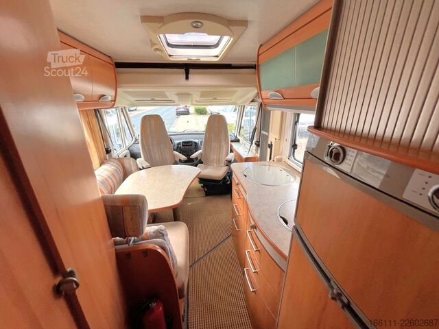 Integrerad husbil HYMER/ERIBA B 614 - Festbett- Klima -  - Solar -