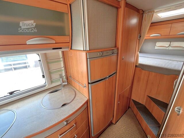 Integrerad husbil HYMER/ERIBA B 614 - Festbett- Klima -  - Solar -