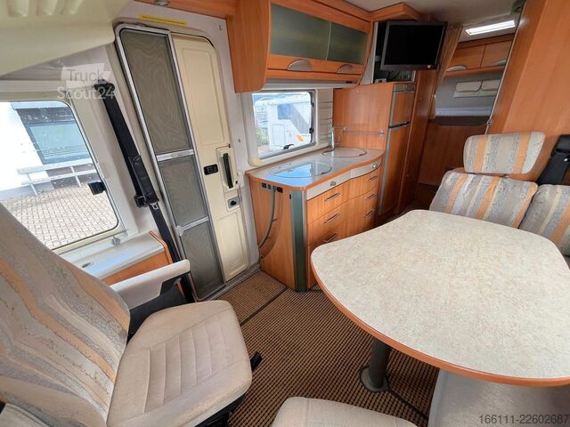 Integrerad husbil HYMER/ERIBA B 614 - Festbett- Klima -  - Solar -