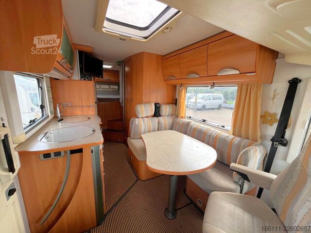Integrerad husbil HYMER/ERIBA B 614 - Festbett- Klima -  - Solar -