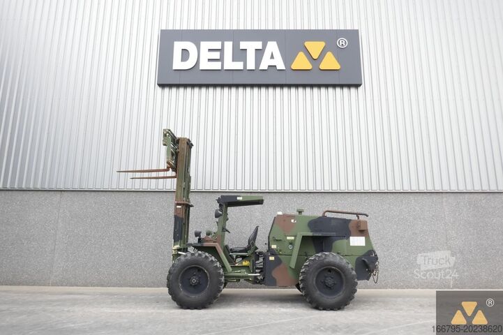 Chariot élévateur tout terrain Case M4K Ex-army