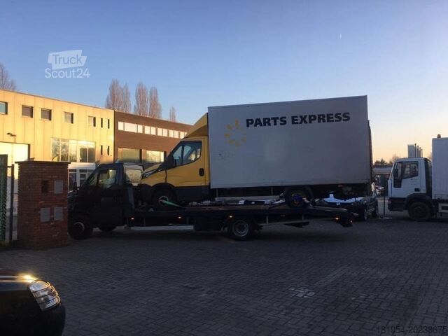 Bestelwagen autodrager Iveco Daily 70-170 3.0hpt Motorschade