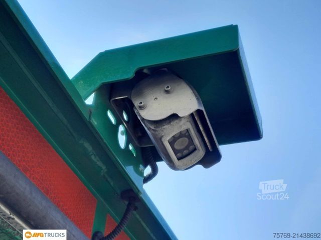 شاحنة صندوقية MERCEDES-BENZ 1524 L Koffer 7,35 m mit Tür + LBW 2t