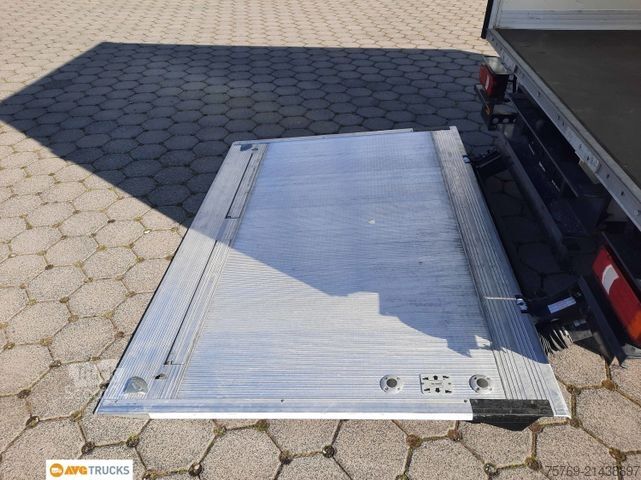 Skriňová dodávka IVECO DAILY 35 S 16 LBW Klima Automatik ACC 3 Sitzer