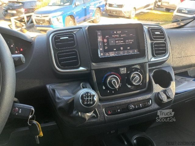 Minibus Fiat Ducato L2H2 verglast Kombi 9_Sitzer