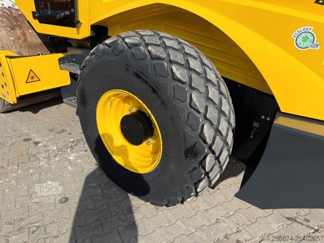 Μονότυμπανο οδοστρωτήρας BOMAG BW213 D-5 Walzenzug NEWUERTIG 390h