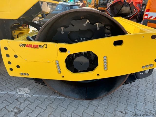 Μονότυμπανο οδοστρωτήρας BOMAG BW213 D-5 Walzenzug NEWUERTIG 390h