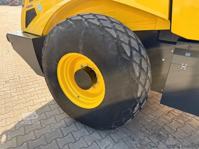 Μονότυμπανο οδοστρωτήρας BOMAG BW213 D-5 Walzenzug NEWUERTIG 390h