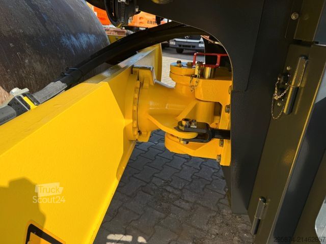 Μονότυμπανο οδοστρωτήρας BOMAG BW213 D-5 Walzenzug NEWUERTIG 390h