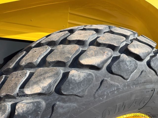 Μονότυμπανο οδοστρωτήρας BOMAG BW213 D-5 Walzenzug NEWUERTIG 390h