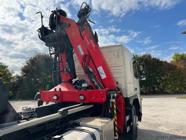 Tovornjak s kavljem za kontejnerje VOLVO VOLVO FM11.450 SCARRABILE CON GRU