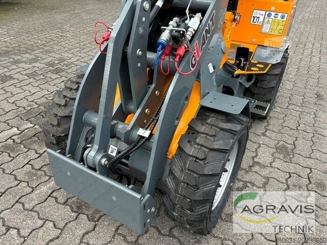 Pagalma iekrāvējs Giant G1200