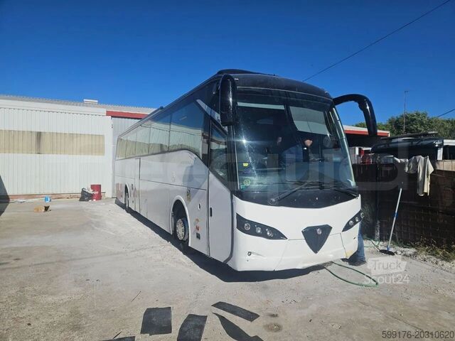 Carro de turismo MAN 18.463 HOCL