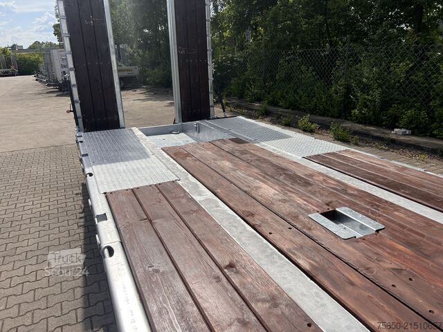 Lavtloader trailer Möslein T4 VB H1 gerade  neuer 4 Achs Tieflader gerade hydraulischen Rampen